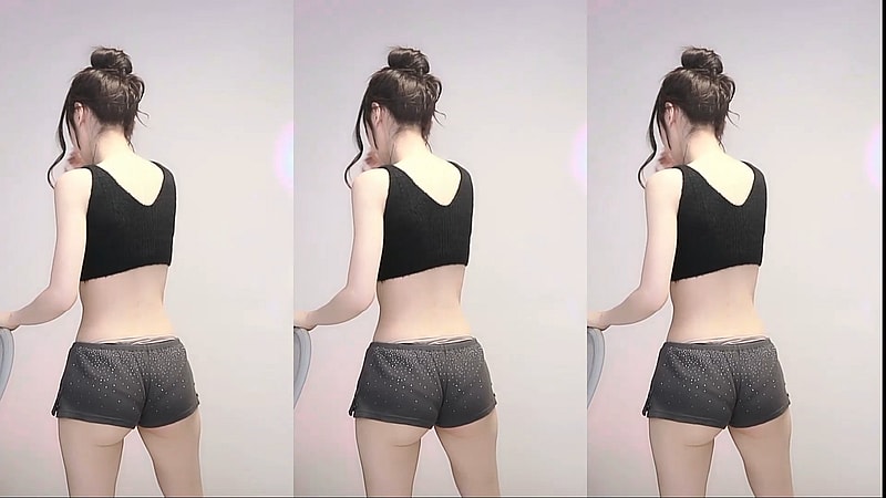 짧은 Shorts 은근 슬쩍 Under Butt Erotic BJㄱ화