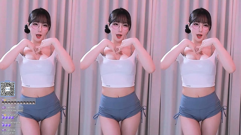 안경 쓴 BJ우ㅈX4 핫팬츠 보톰이 도끼 라인